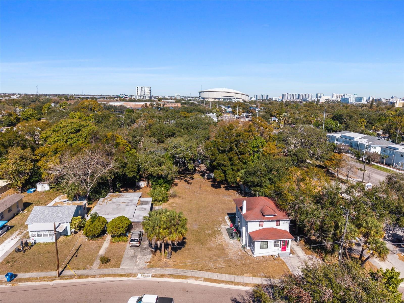 Image 4 of 13 For  13th Avenue 