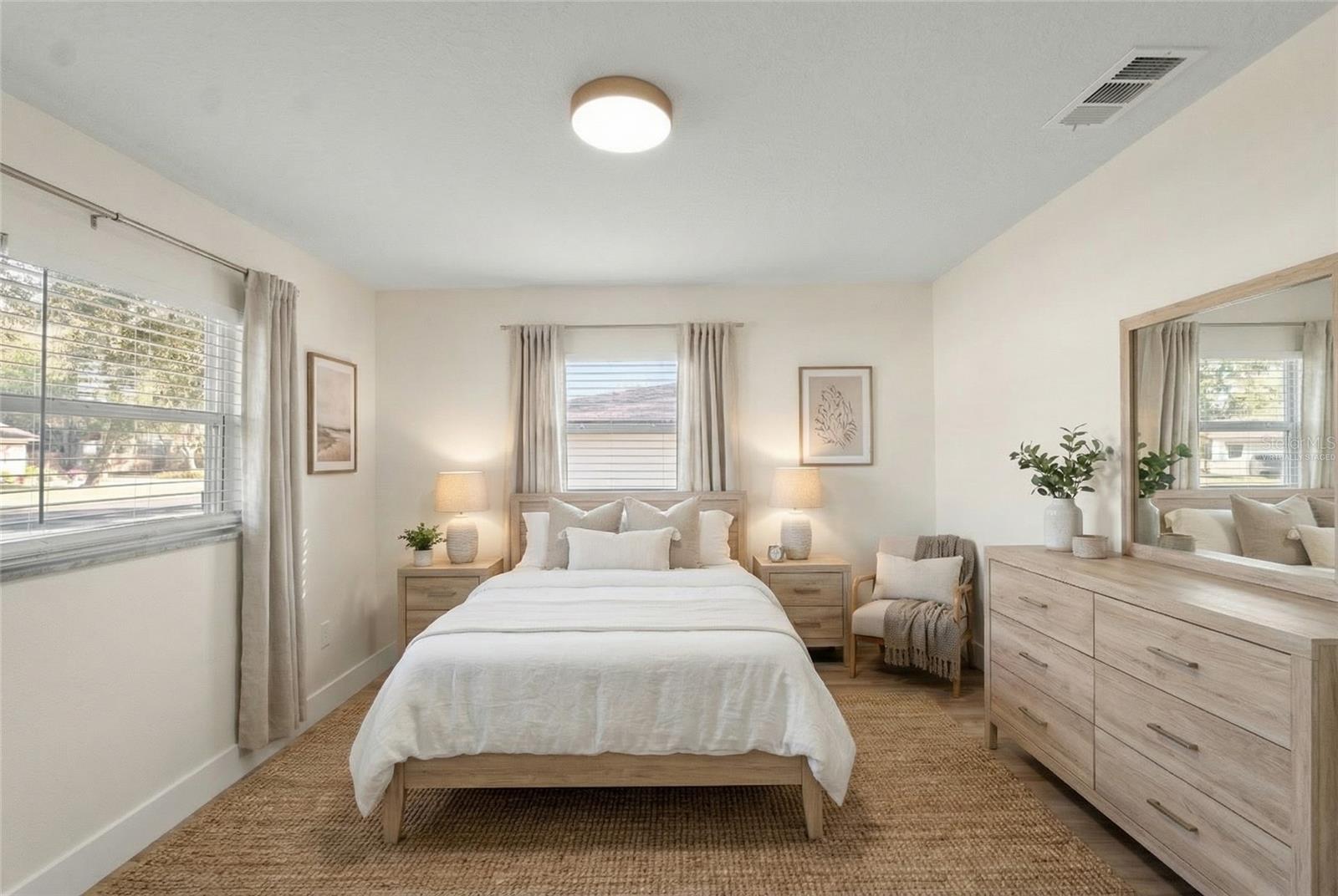 Image 16 of 30 For 4915 Whiteoak Drive E