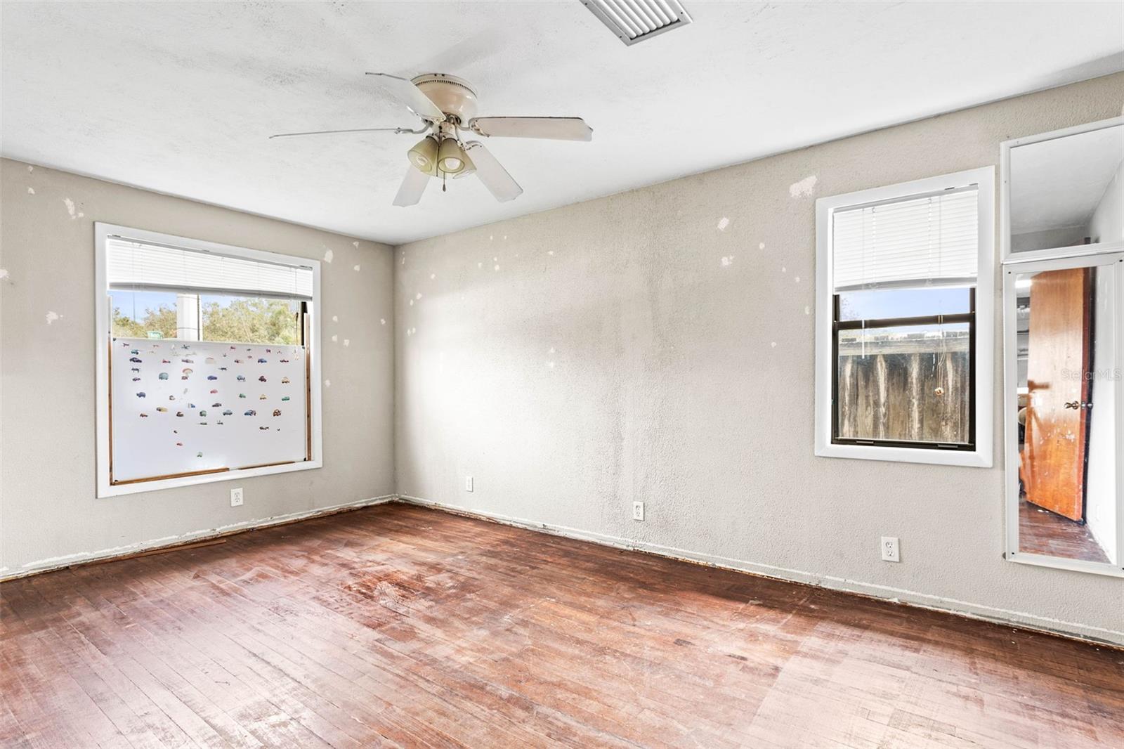 Image 11 of 22 For 4402 Lancaster Street