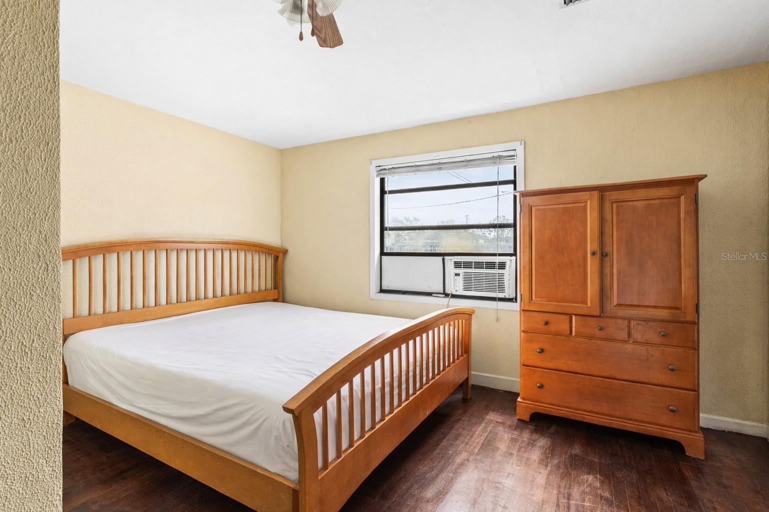 Image 5 of 22 For 4402 Lancaster Street