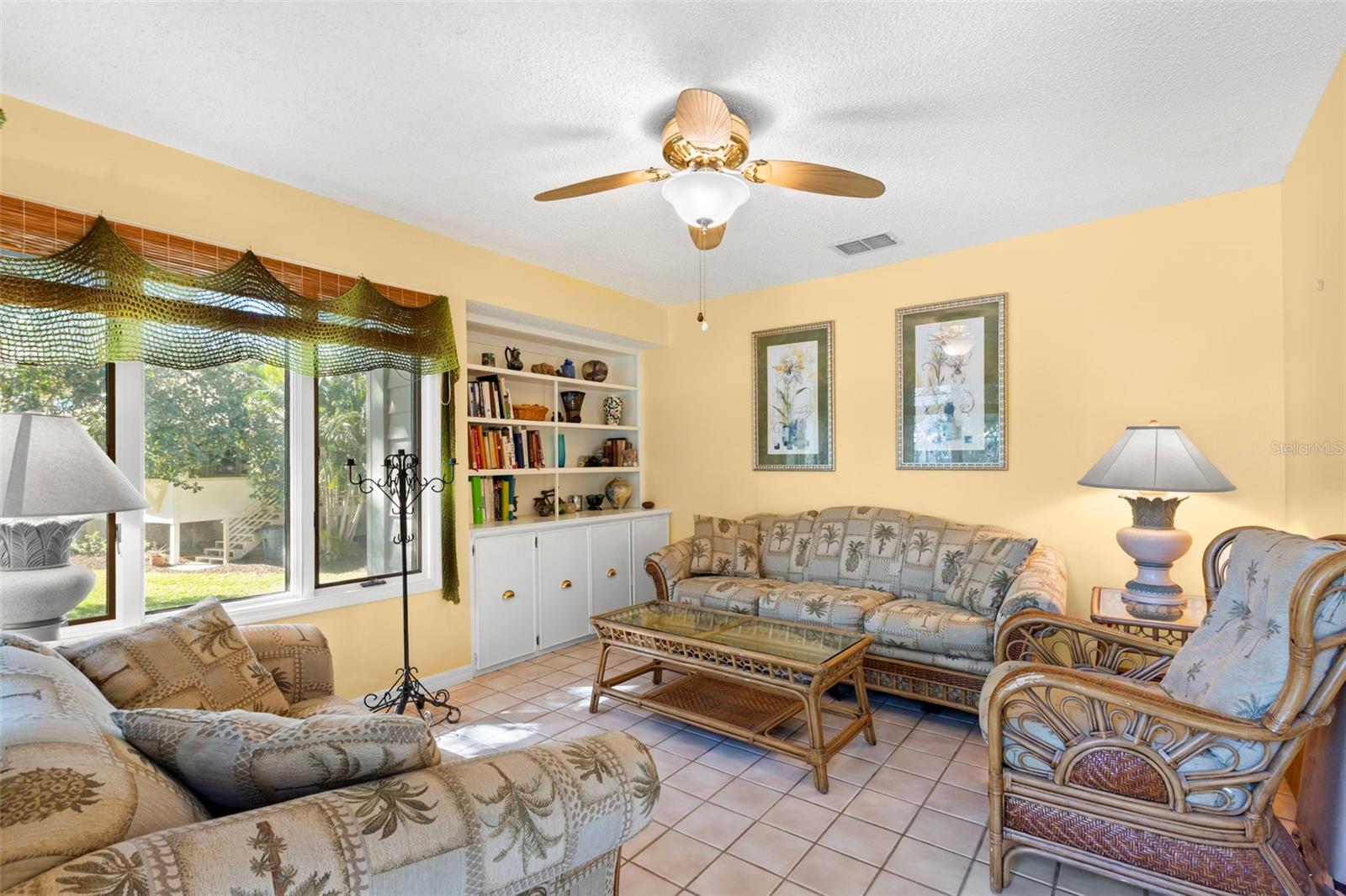 Image 12 of 41 For 1013 Caravel Court