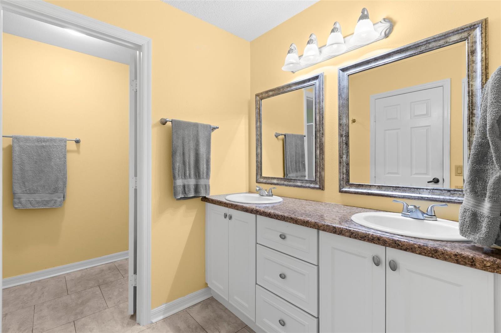 Image 20 of 41 For 1013 Caravel Court