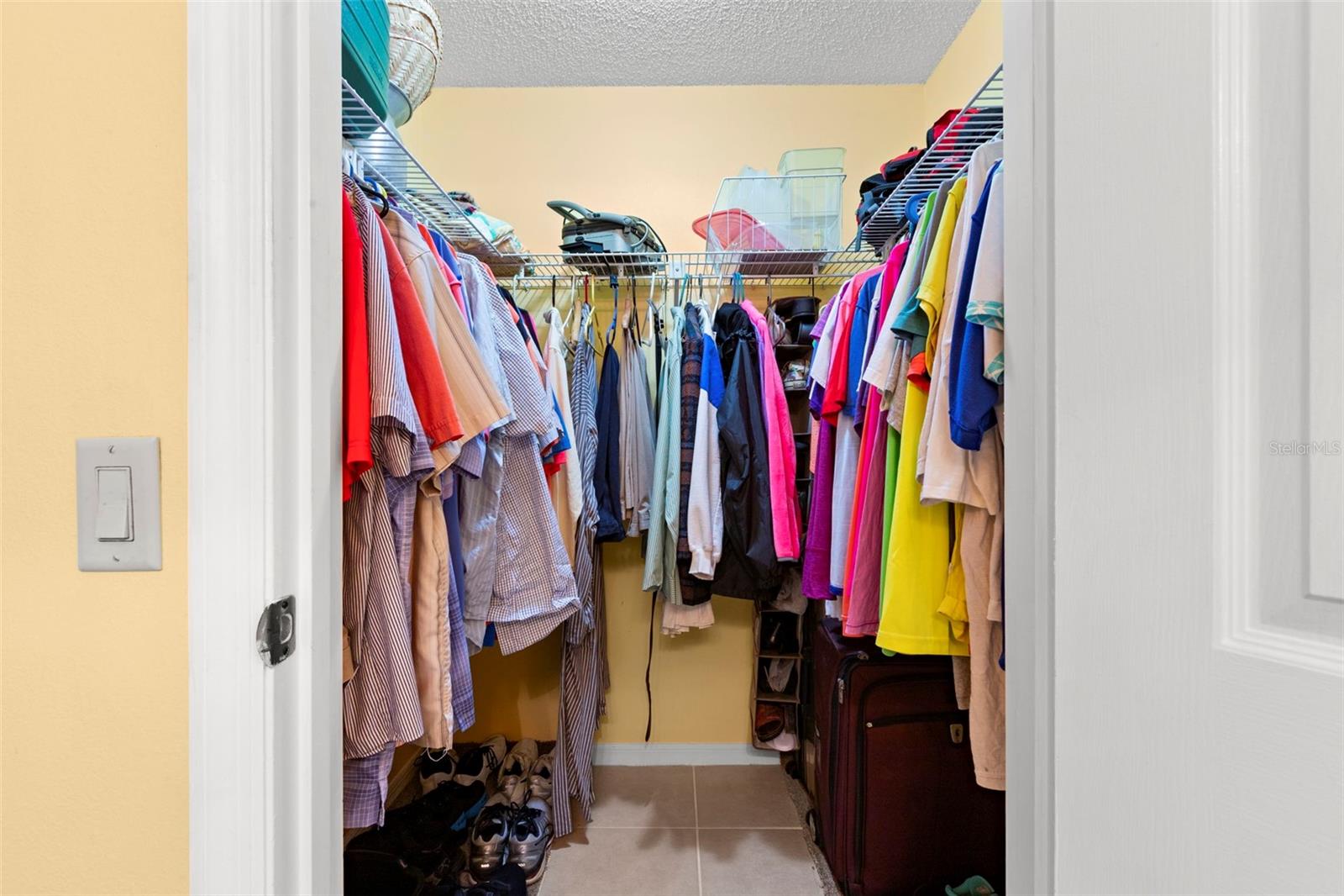 Image 22 of 41 For 1013 Caravel Court