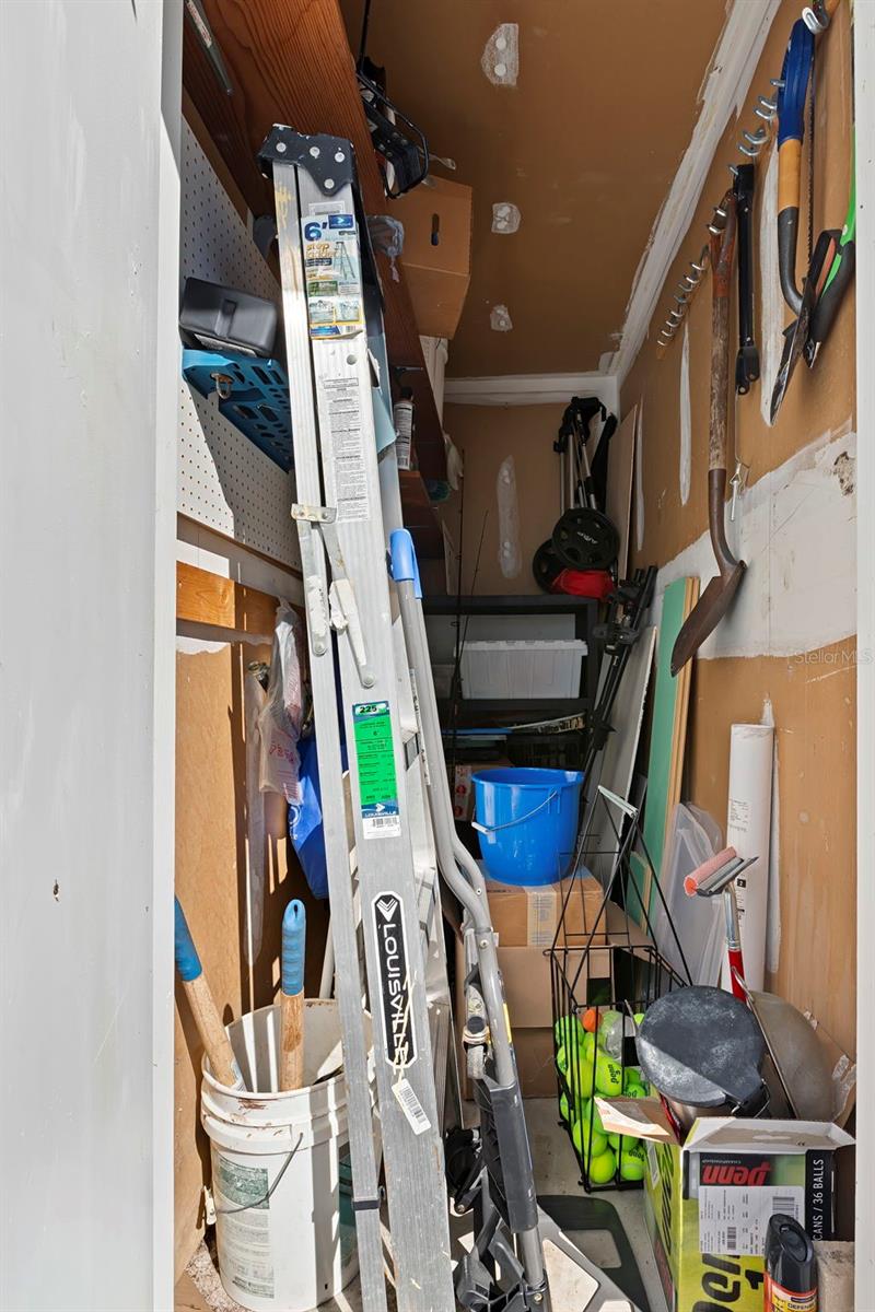 Image 28 of 41 For 1013 Caravel Court