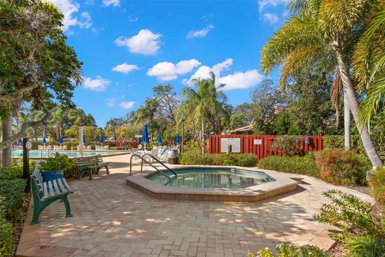 Image 36 of 41 For 1013 Caravel Court