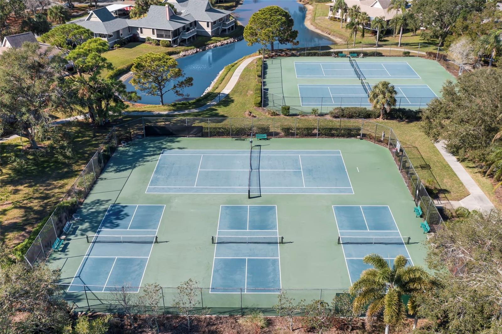 Image 39 of 41 For 1013 Caravel Court