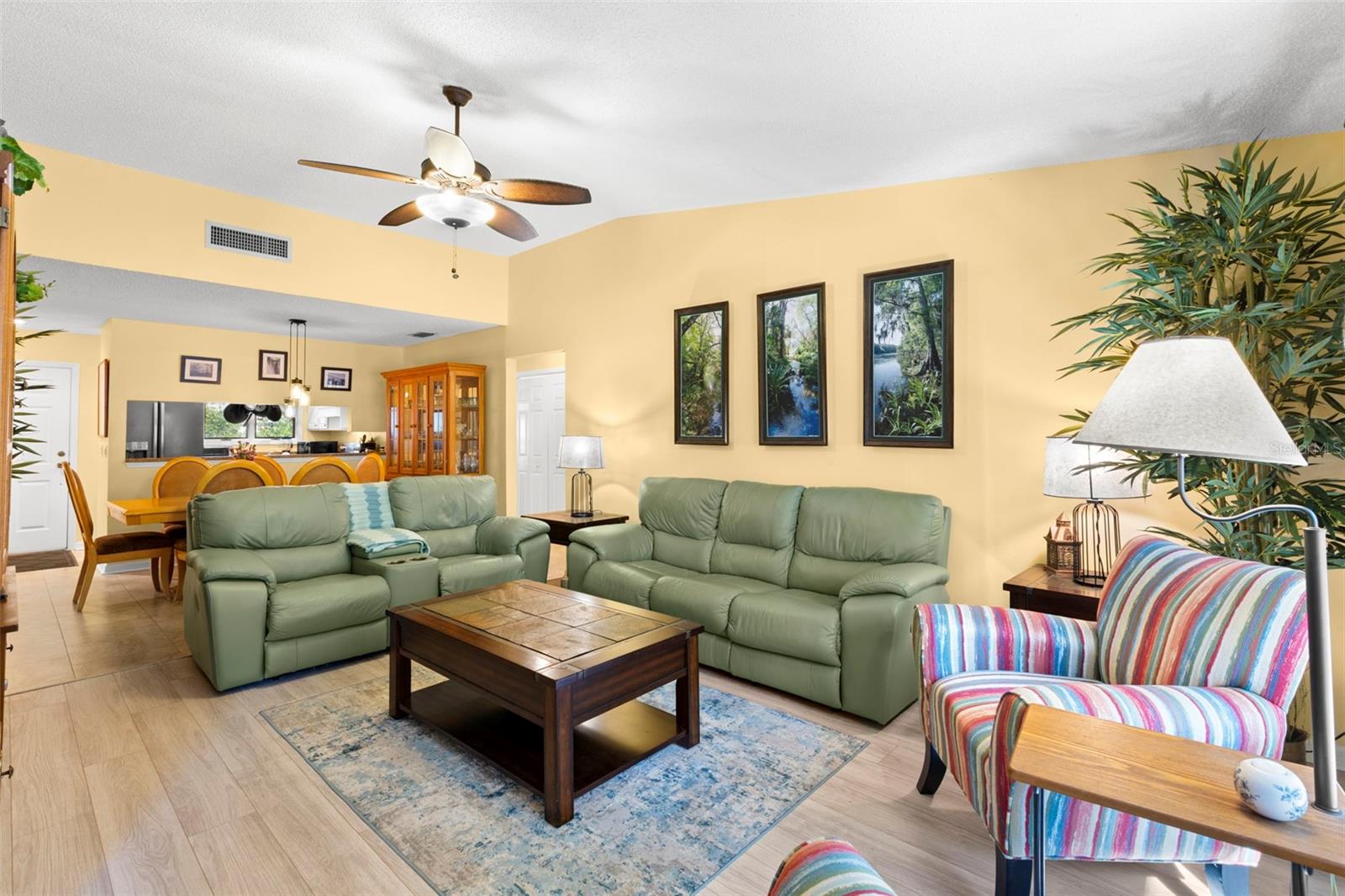 Image 6 of 41 For 1013 Caravel Court