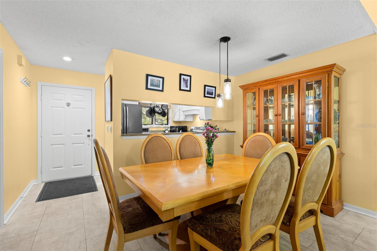 Image 8 of 41 For 1013 Caravel Court