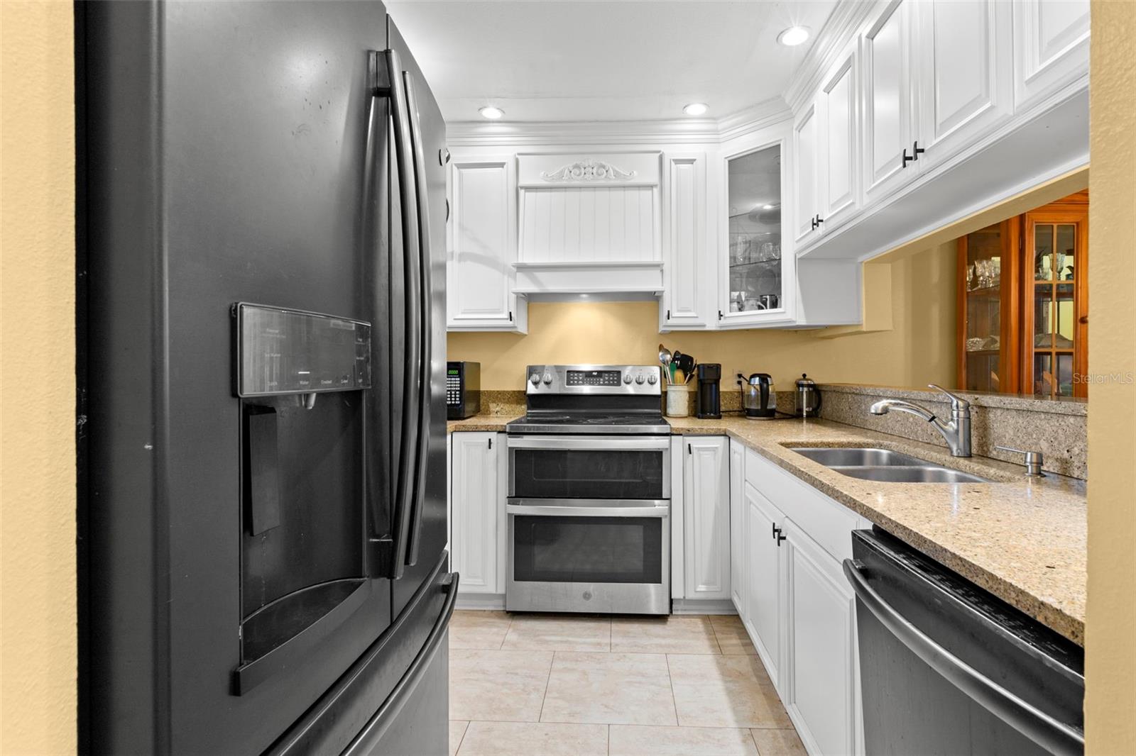 Image 9 of 41 For 1013 Caravel Court