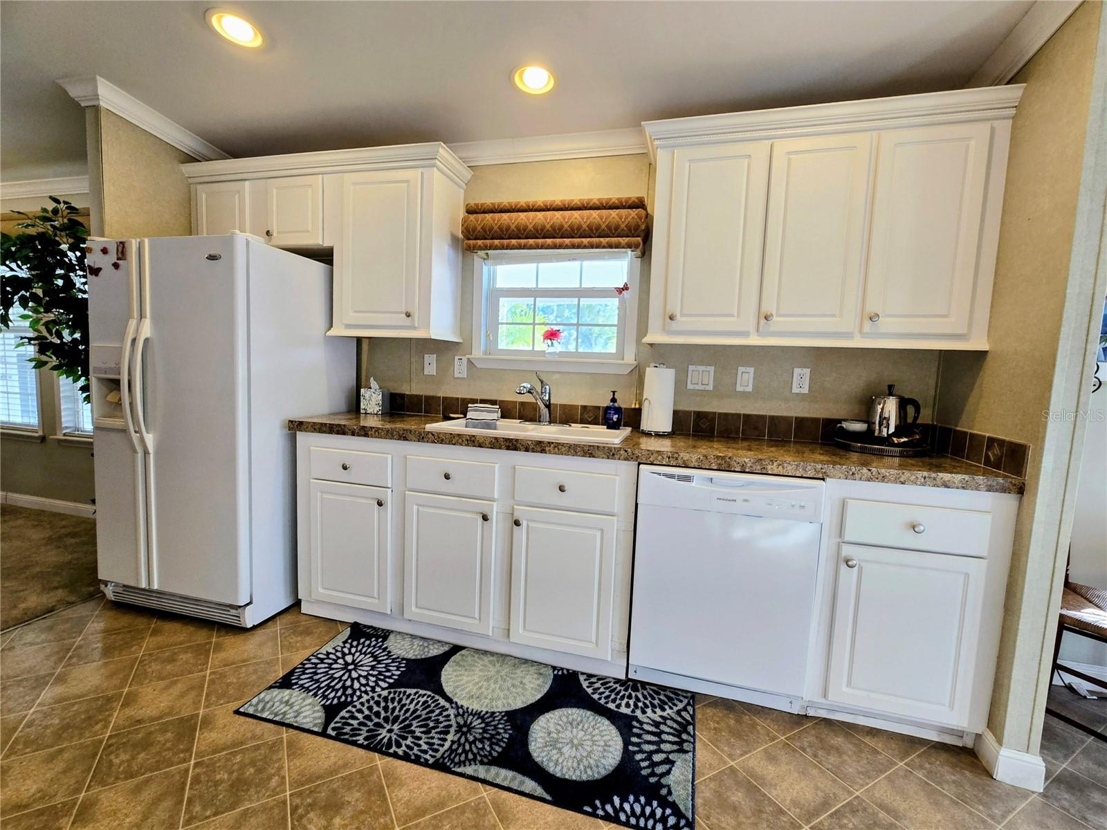 Image 35 of 56 For 6306 Wealthy Lane