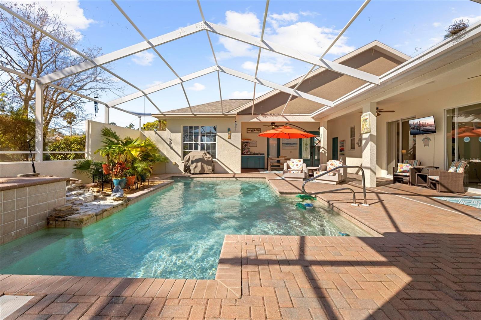 Image 12 of 56 For 15198 Surrey Bend