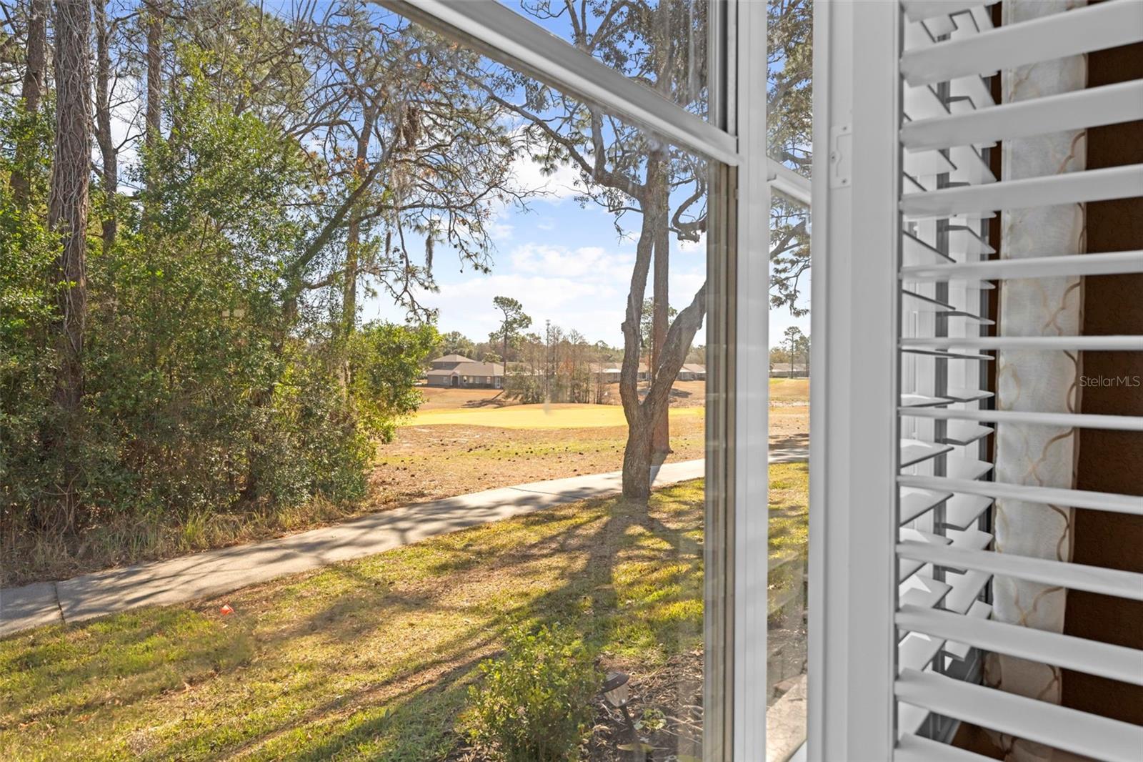 Image 27 of 56 For 15198 Surrey Bend