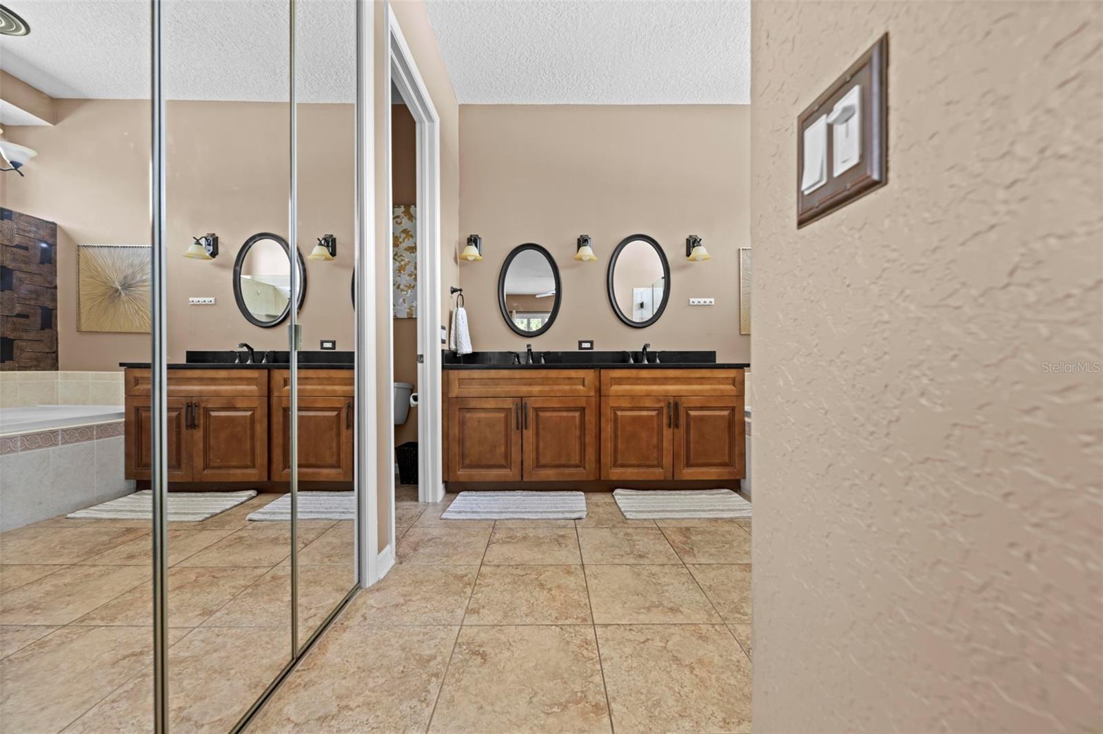 Image 29 of 56 For 15198 Surrey Bend