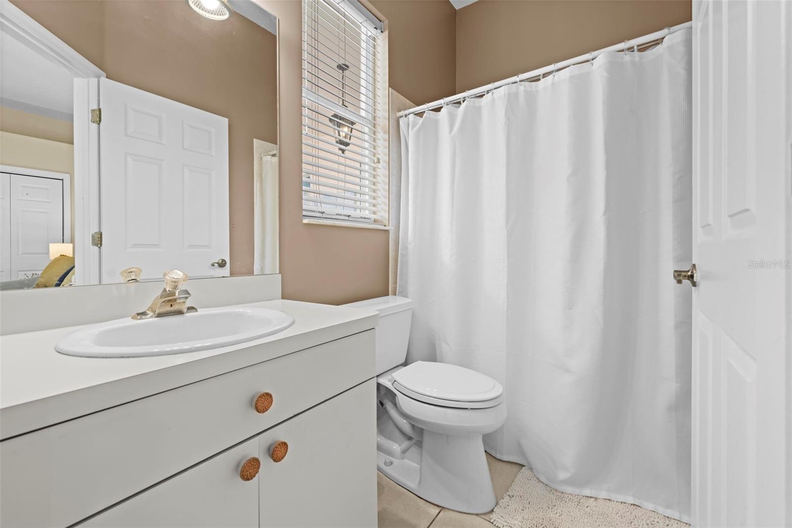 Image 42 of 56 For 15198 Surrey Bend