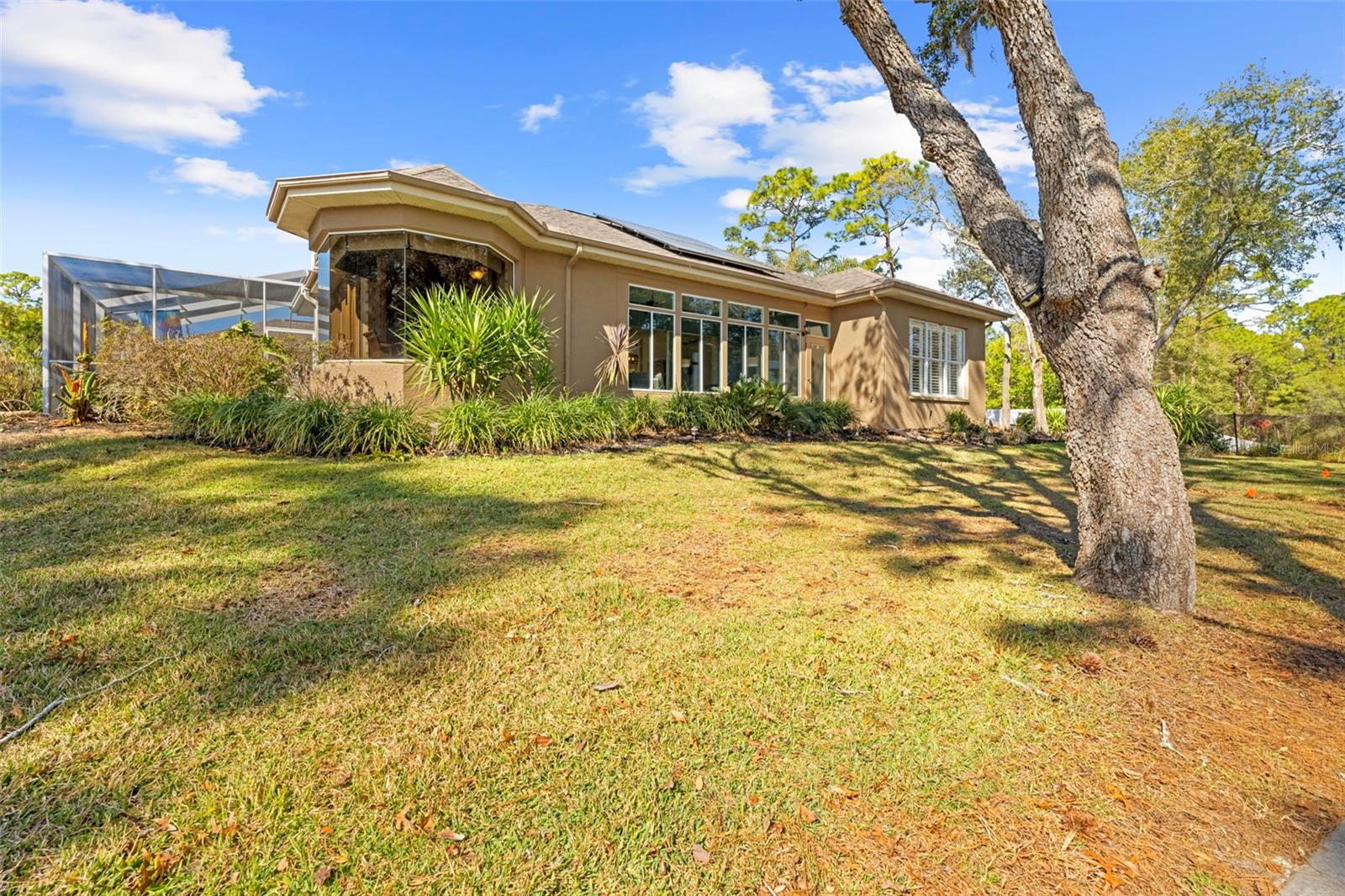 Image 46 of 56 For 15198 Surrey Bend