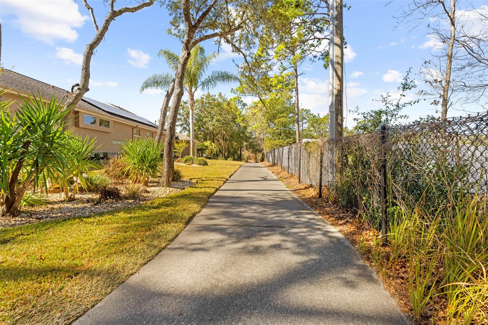 Image 48 of 56 For 15198 Surrey Bend