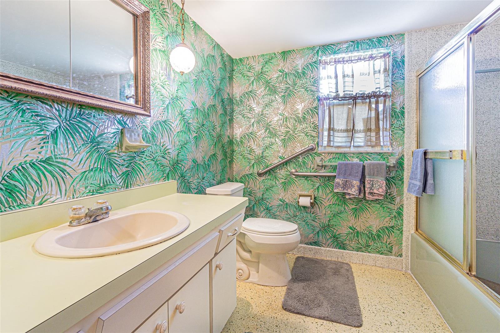 Image 21 of 27 For 1300 Michigan Boulevard