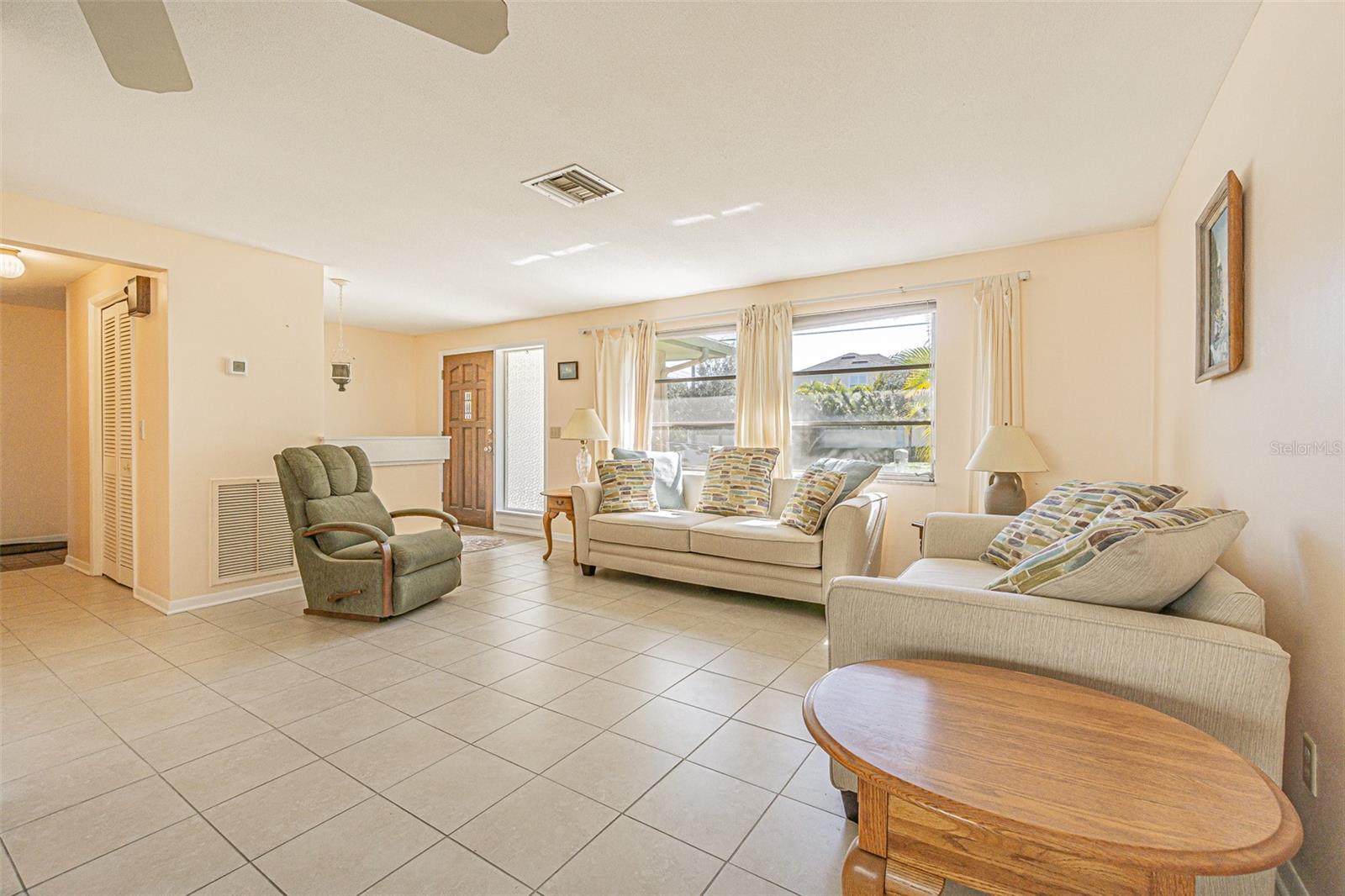 Image 4 of 27 For 1300 Michigan Boulevard