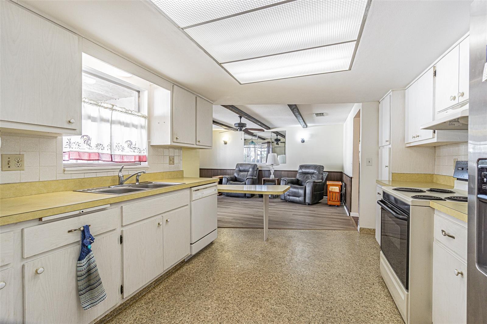 Image 6 of 27 For 1300 Michigan Boulevard