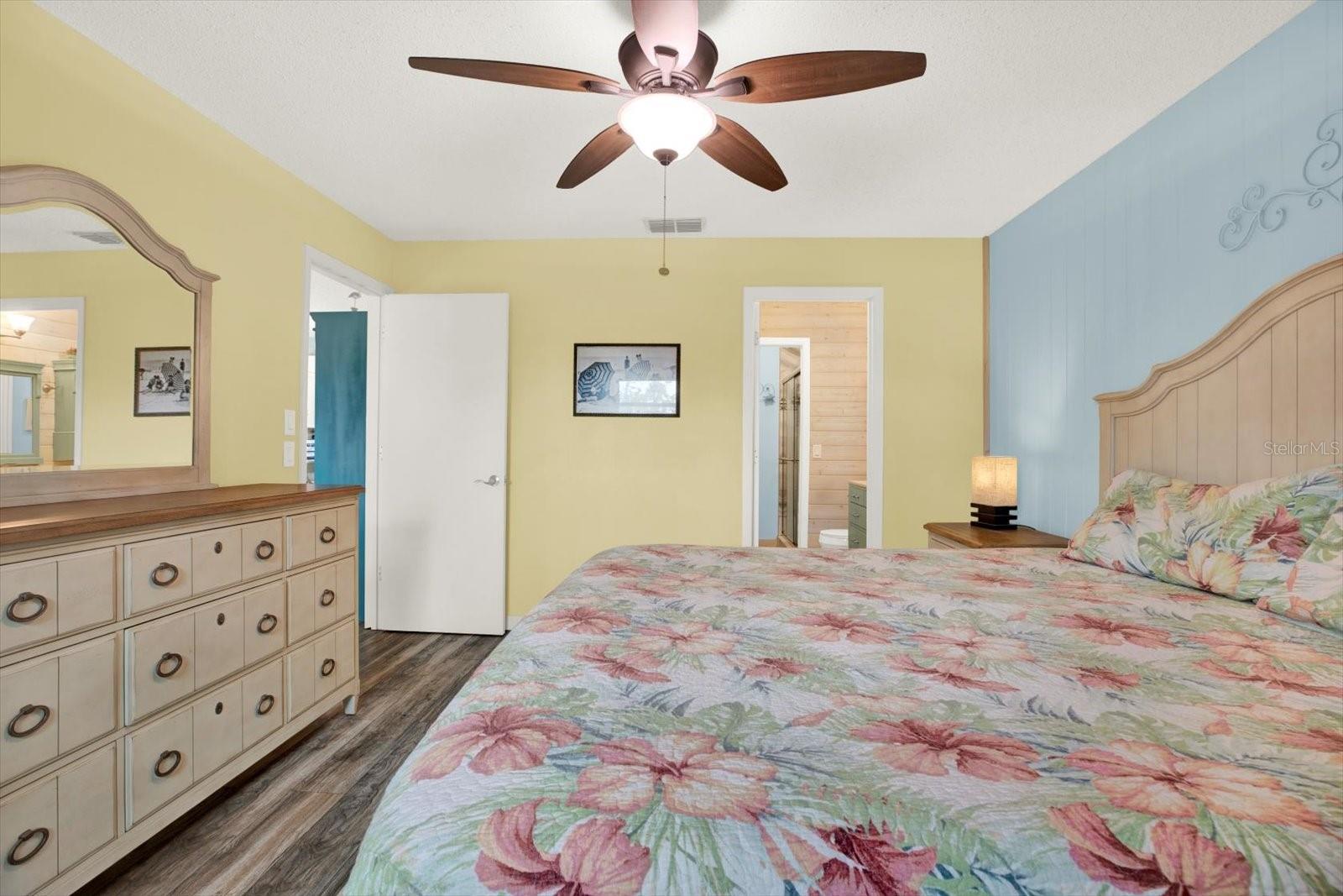 Image 12 of 20 For 4909 Gulf Drive 6b