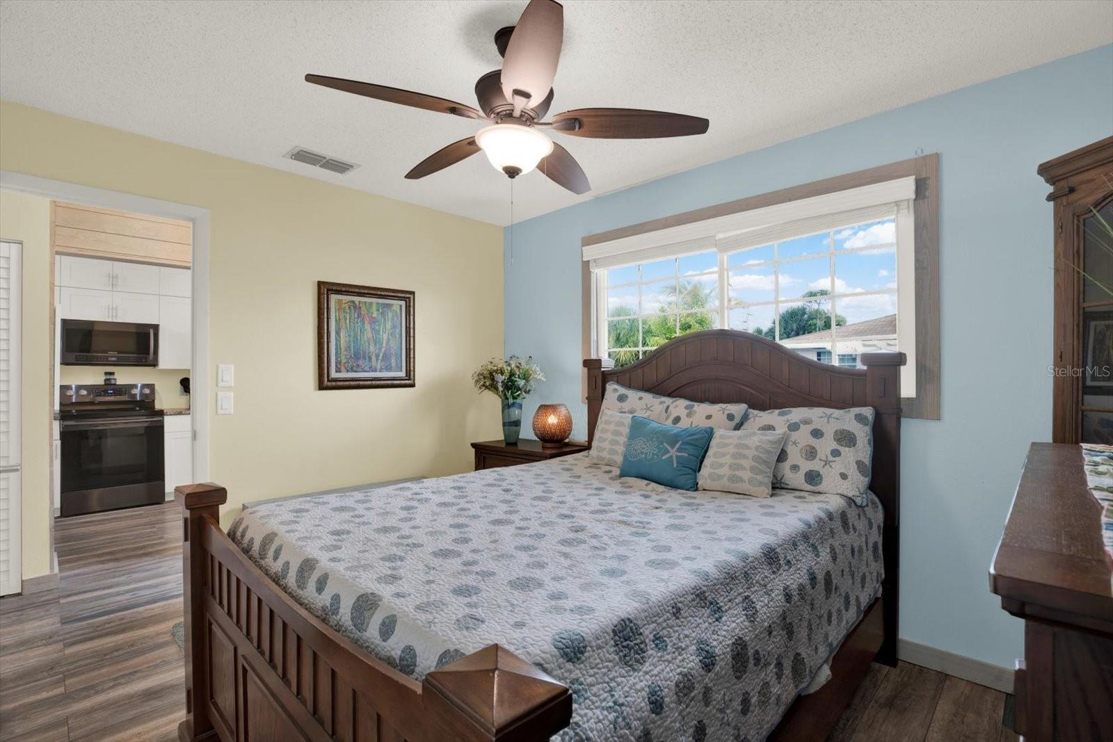 Image 16 of 20 For 4909 Gulf Drive 6b