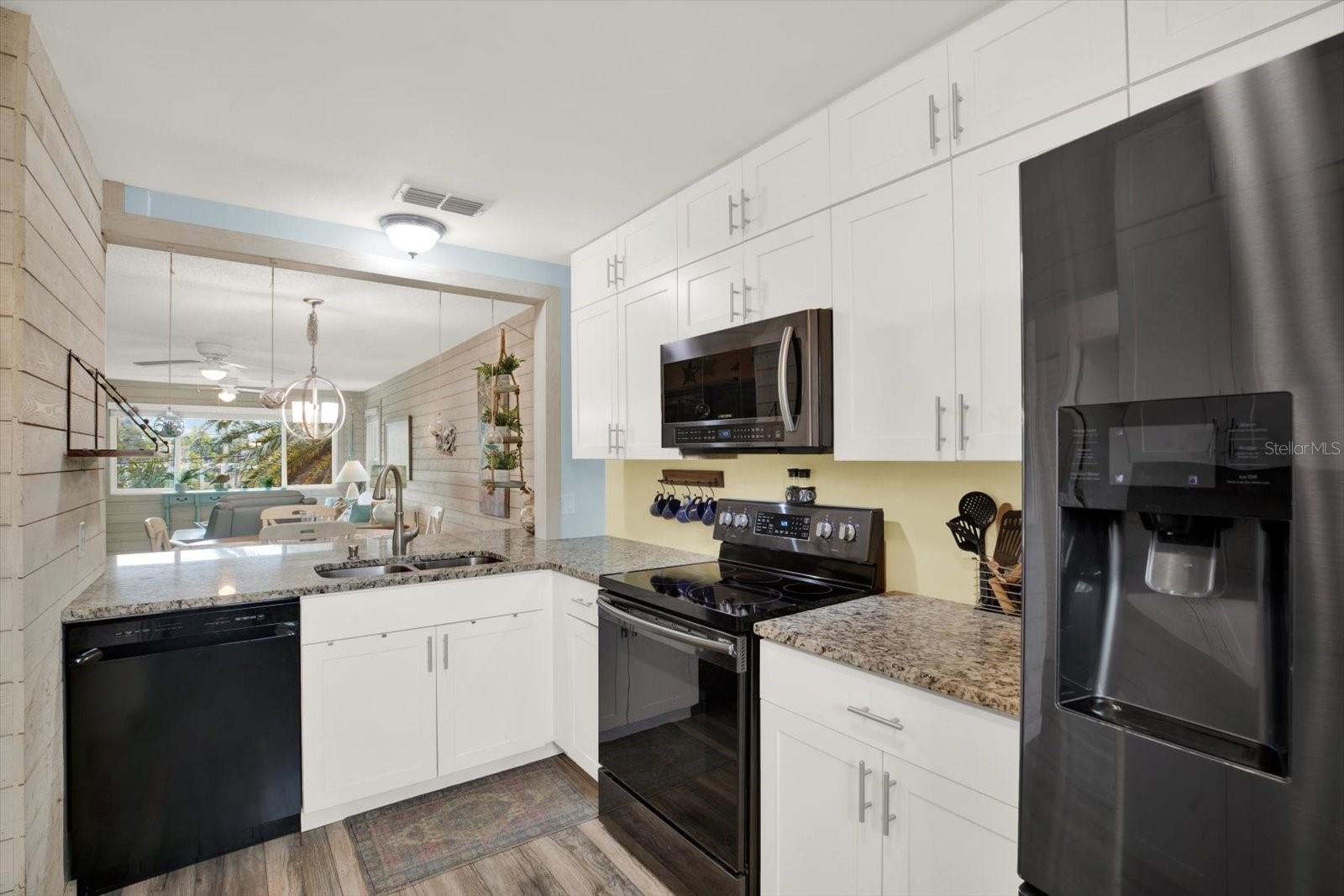 Image 4 of 20 For 4909 Gulf Drive 6b