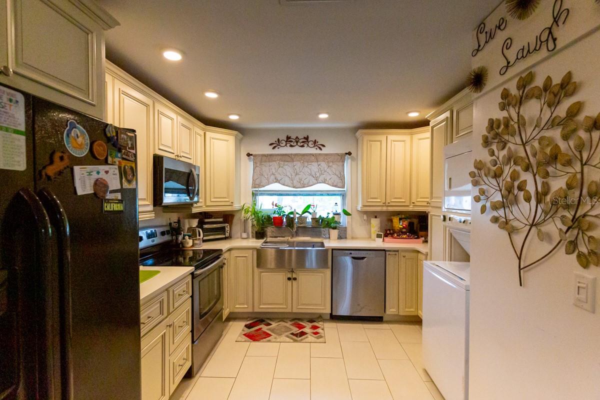 Image 4 of 15 For 9834 87th Street