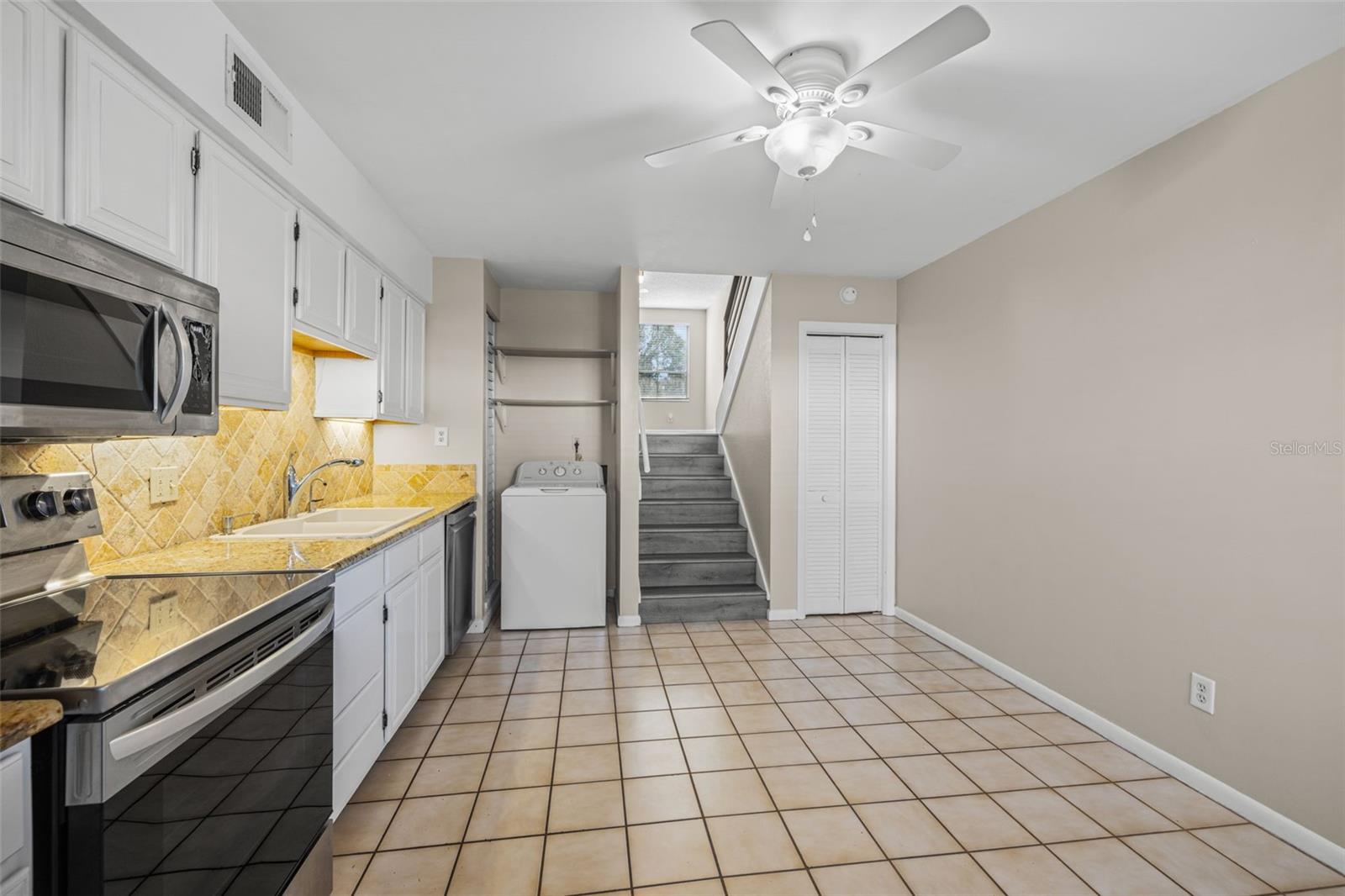 Image 10 of 49 For 4311 La Vera Court