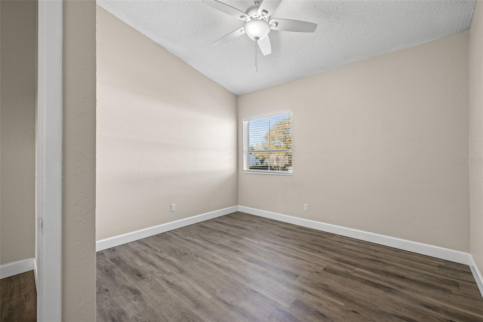 Image 19 of 49 For 4311 La Vera Court