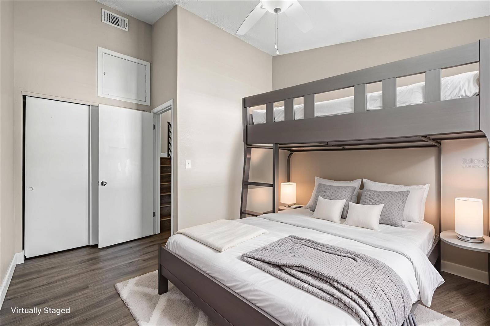 Image 21 of 49 For 4311 La Vera Court