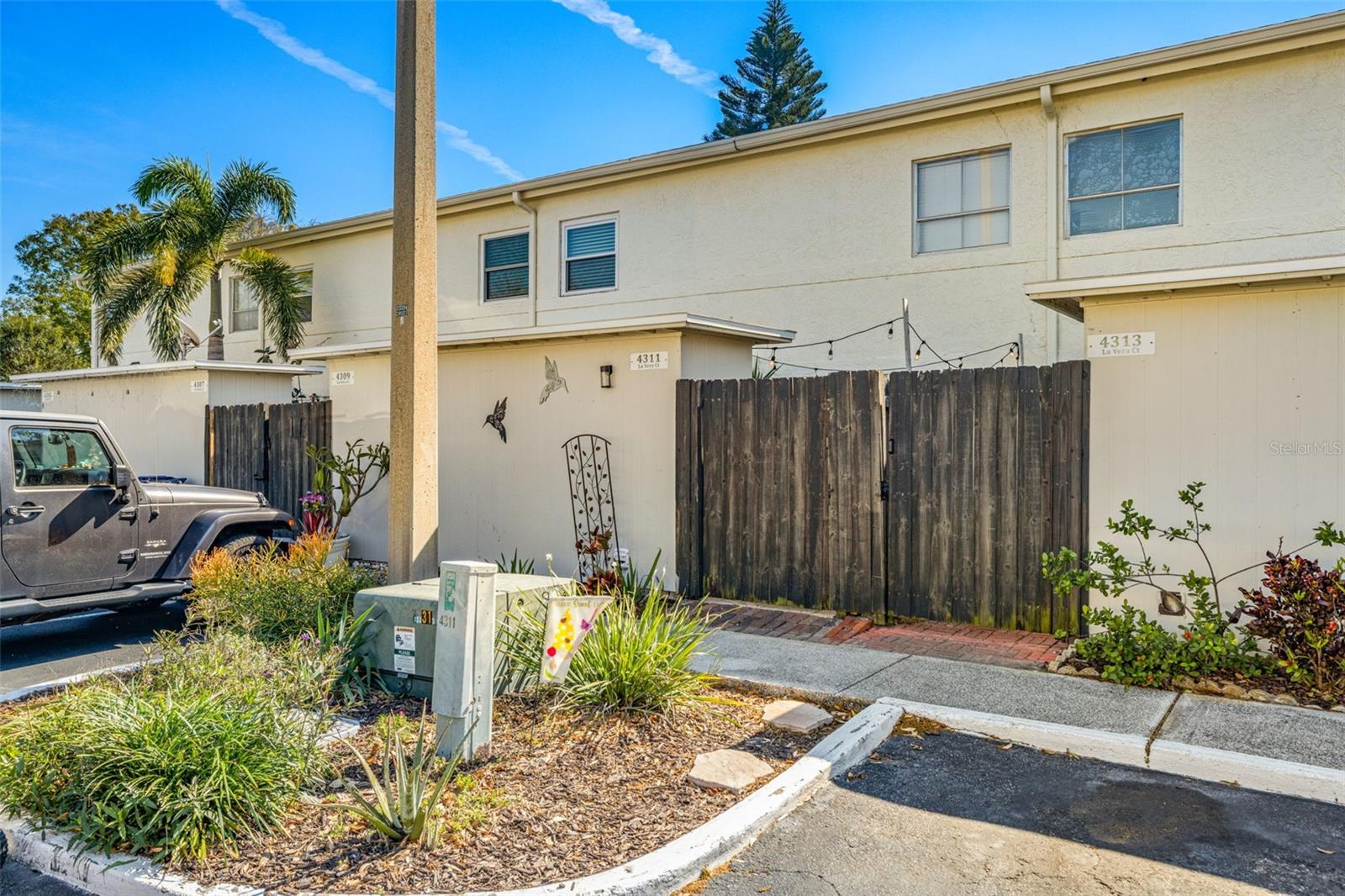 Image 23 of 49 For 4311 La Vera Court