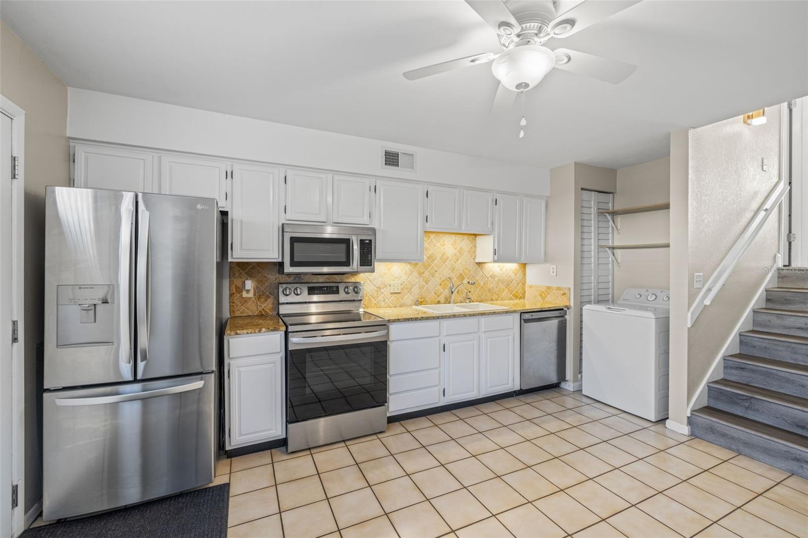 Image 8 of 49 For 4311 La Vera Court