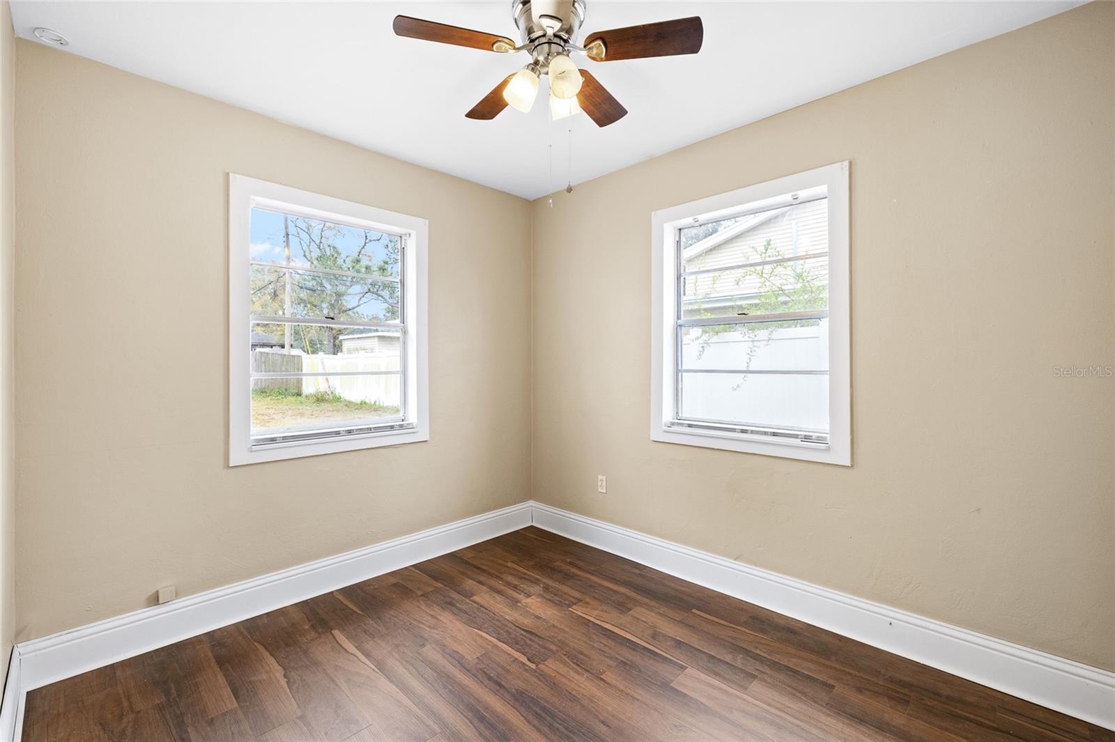 Image 11 of 34 For 3904 Clark Avenue