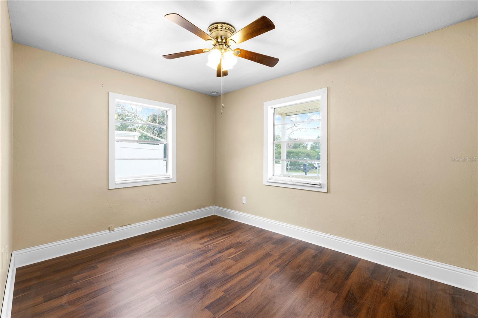 Image 14 of 34 For 3904 Clark Avenue