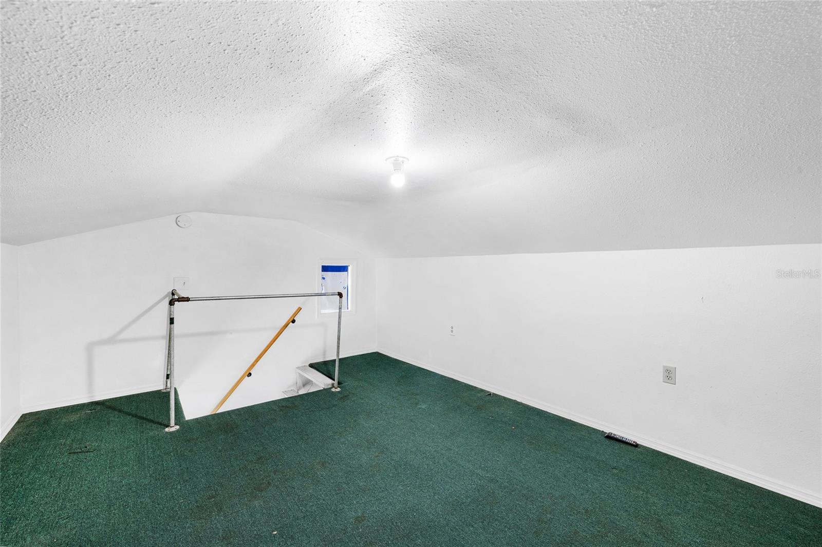 Image 22 of 34 For 3904 Clark Avenue