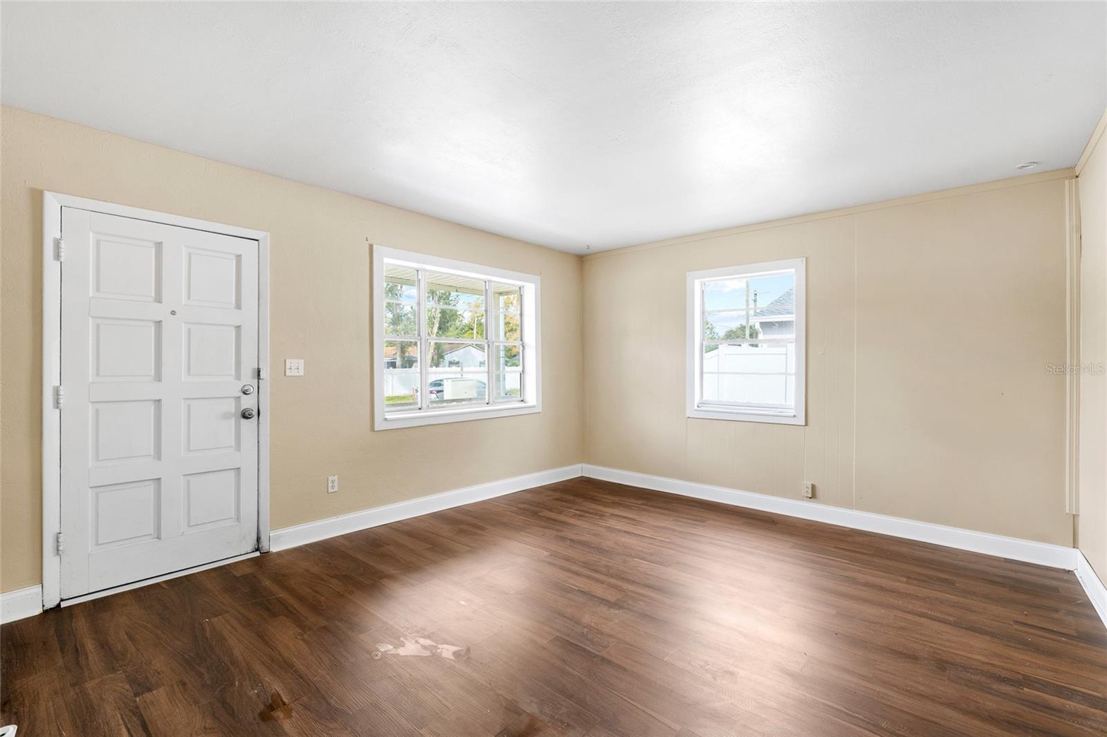 Image 5 of 34 For 3904 Clark Avenue