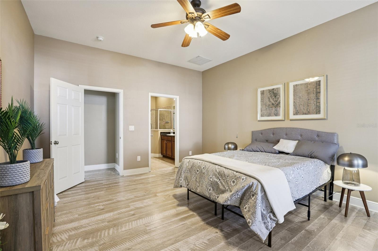 Image 15 of 32 For 221 Sunset Crest Court