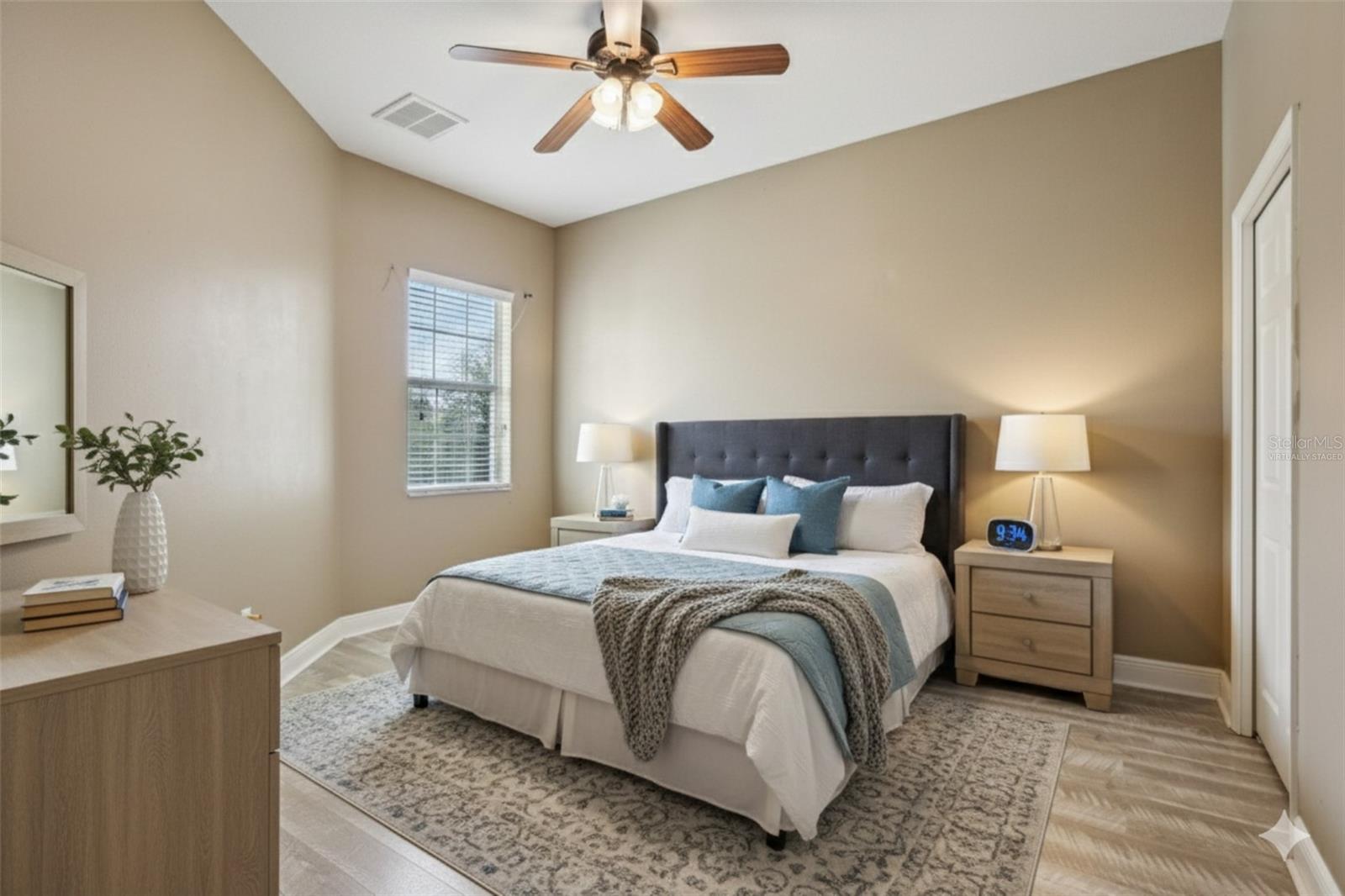 Image 17 of 32 For 221 Sunset Crest Court