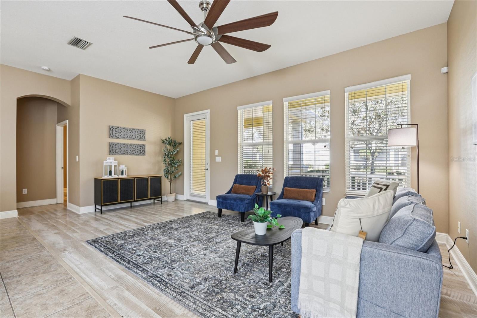 Image 6 of 32 For 221 Sunset Crest Court