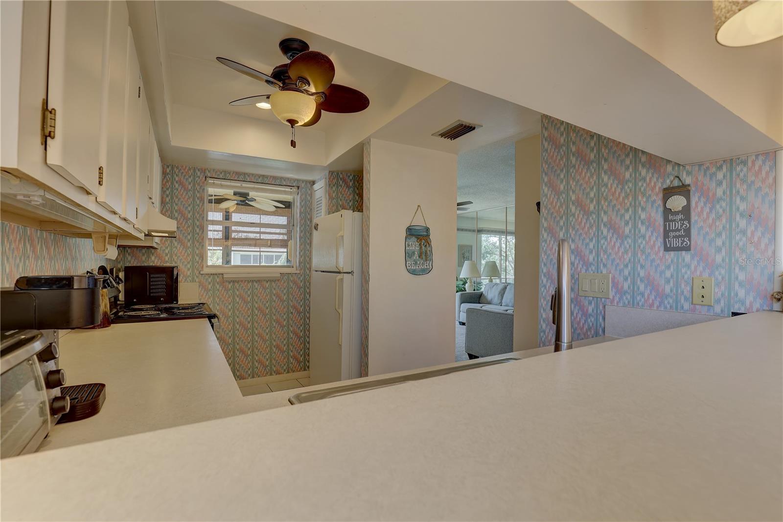 Image 17 of 40 For 428 Windrush Bay Drive