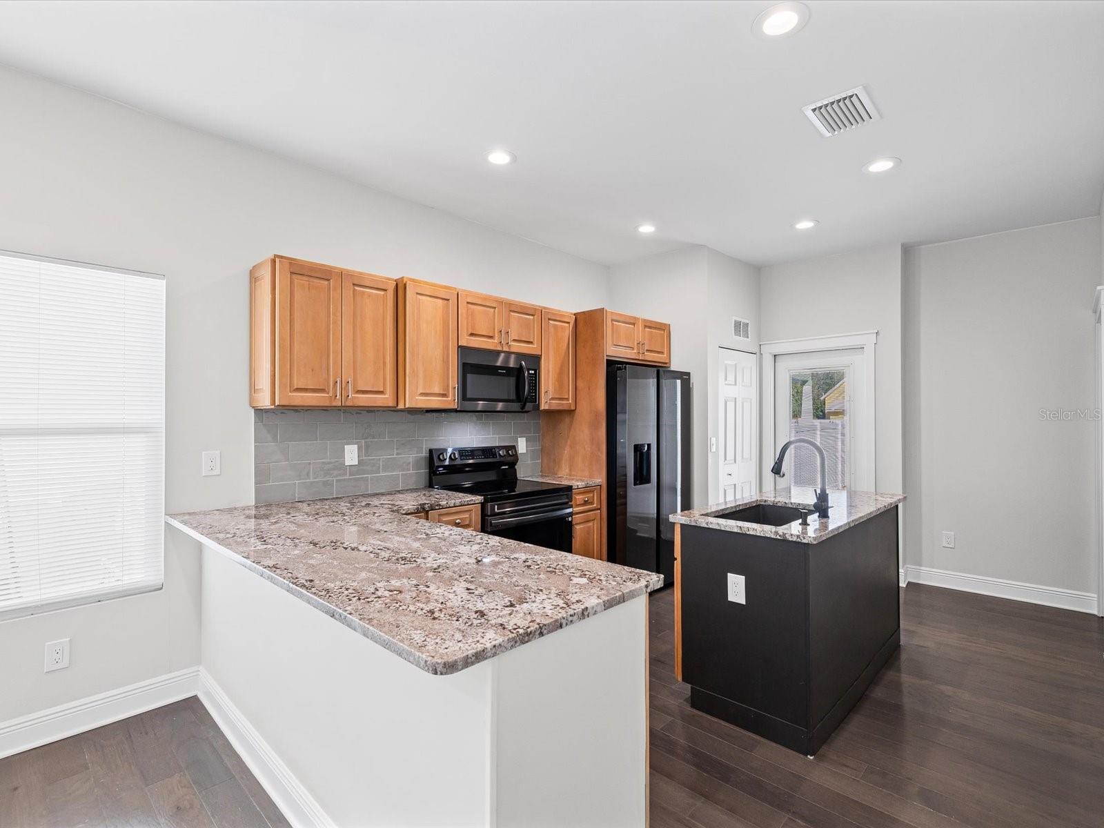 Image 13 of 65 For 2107 Cherry Street