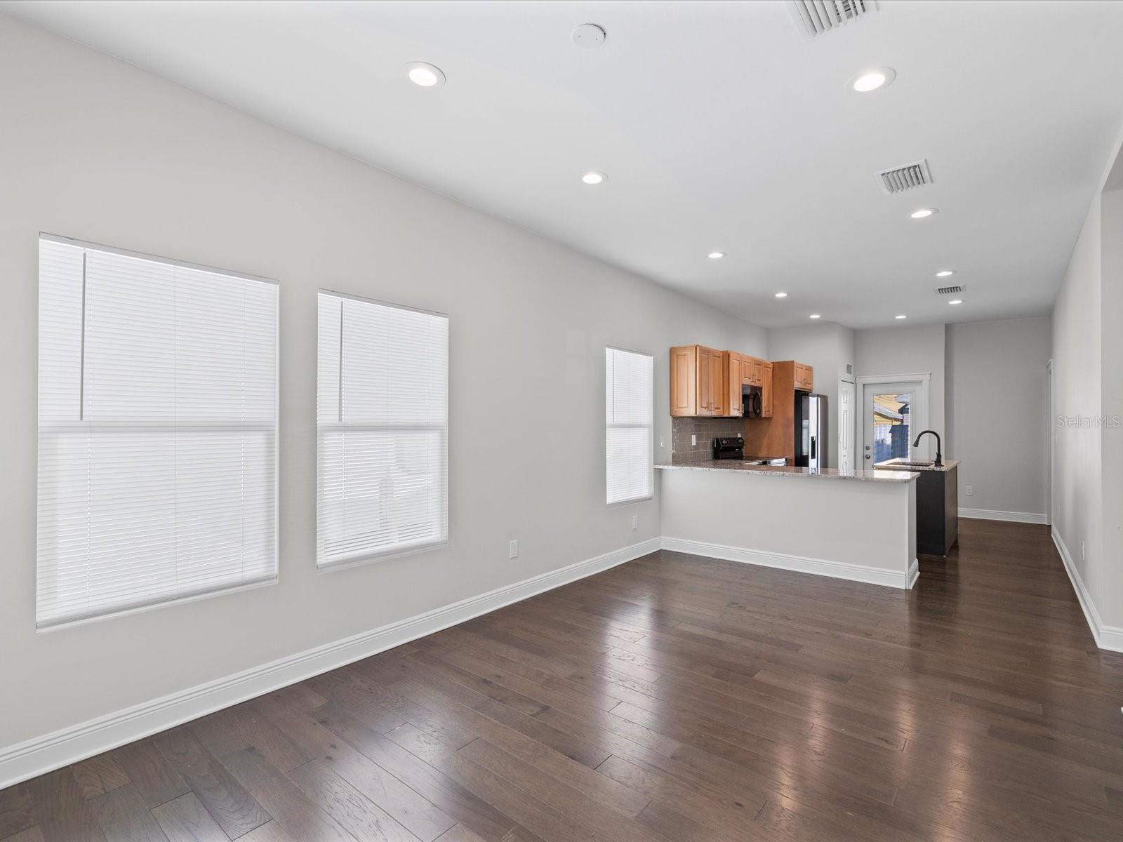 Image 5 of 65 For 2107 Cherry Street