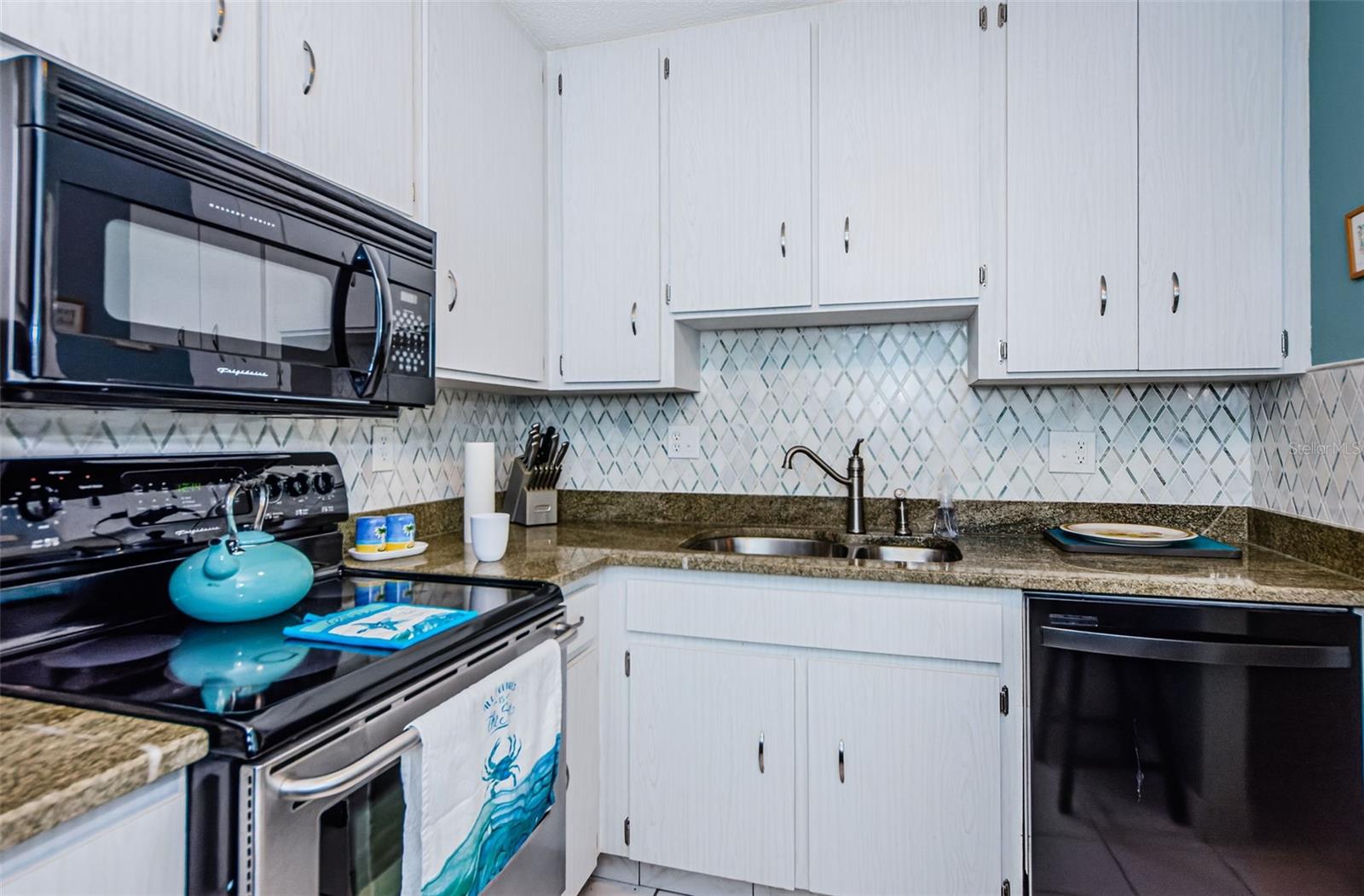 Image 13 of 36 For 2700 Bayshore Boulevard 3310