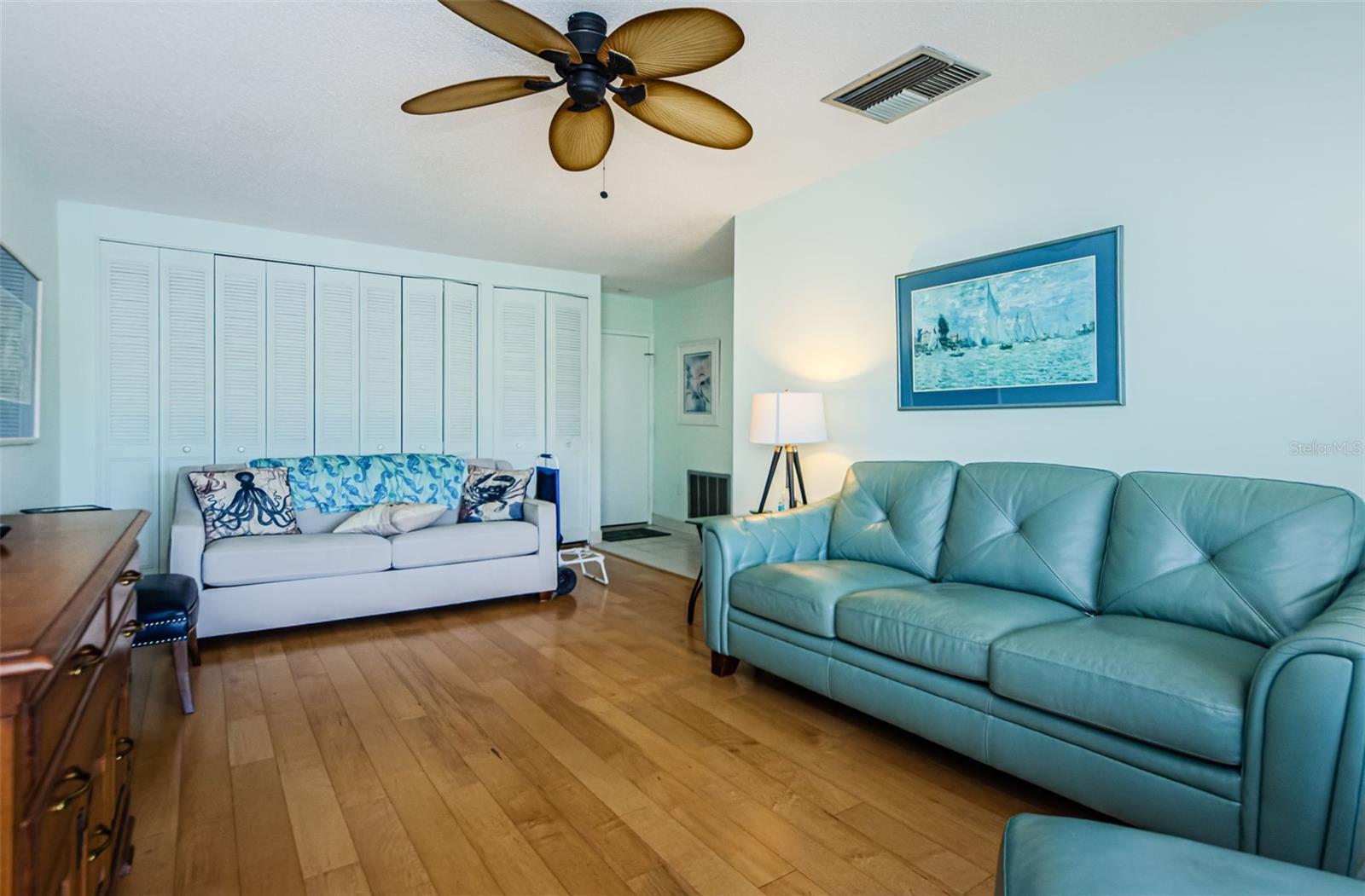 Image 6 of 36 For 2700 Bayshore Boulevard 3310