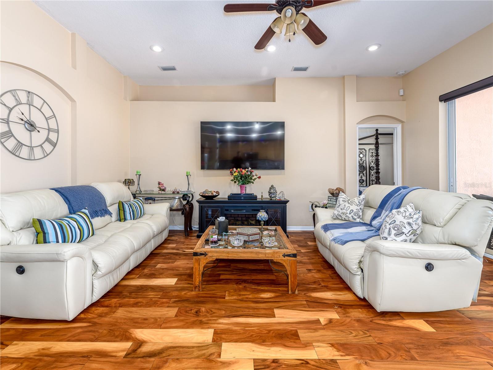 Image 21 of 68 For 18050 Arbor Crest Drive