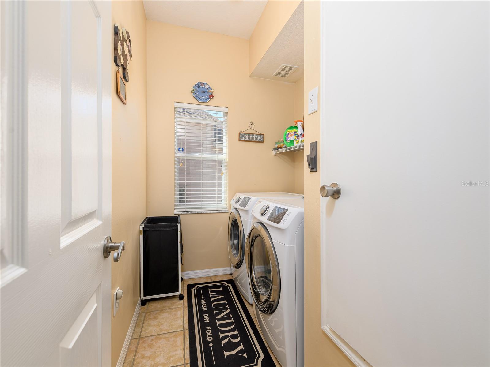 Image 5 of 68 For 18050 Arbor Crest Drive