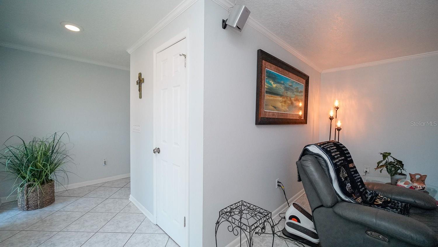 Image 6 of 72 For 12200 Silk Oak Lane