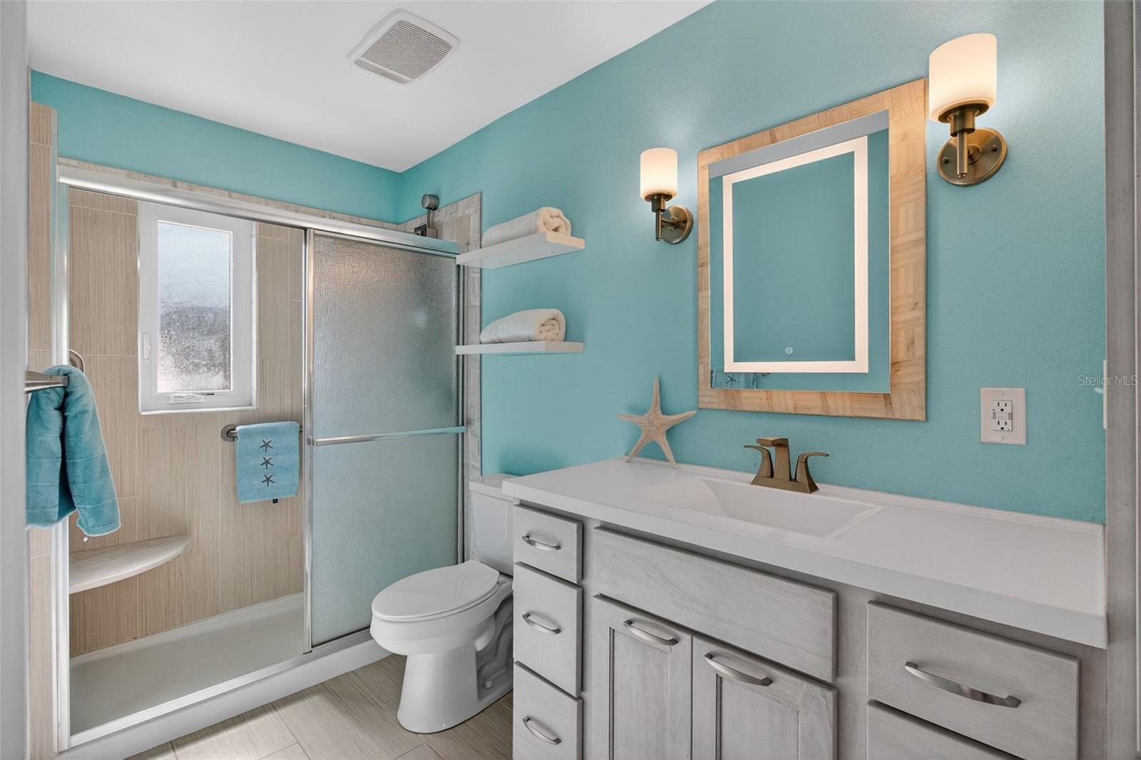 Image 11 of 35 For 6372 4th Avenue S