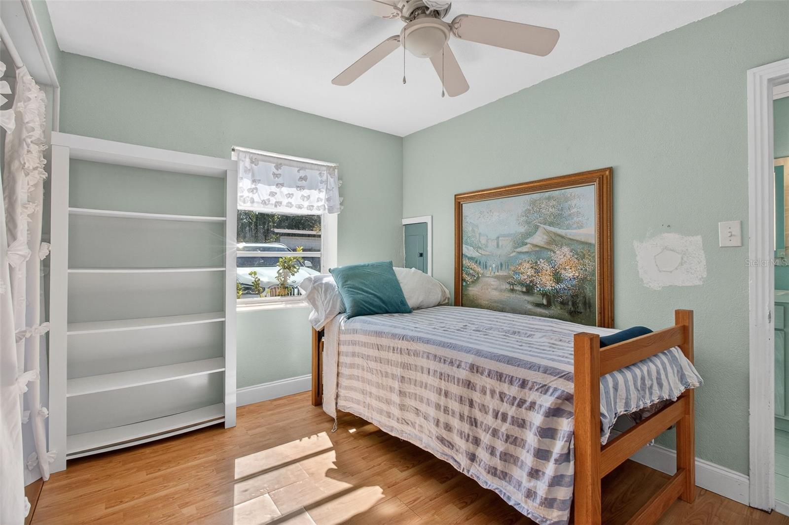 Image 13 of 35 For 6372 4th Avenue S