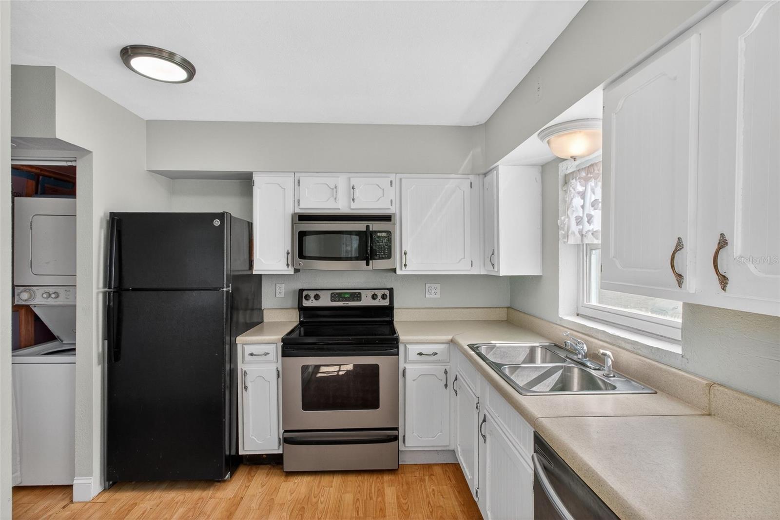 Image 8 of 35 For 6372 4th Avenue S